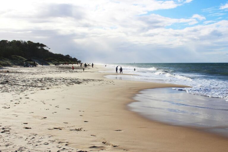 15 Best Beaches Near Brisbane