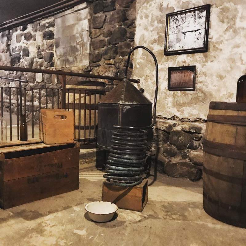 old wooden drum and rails 